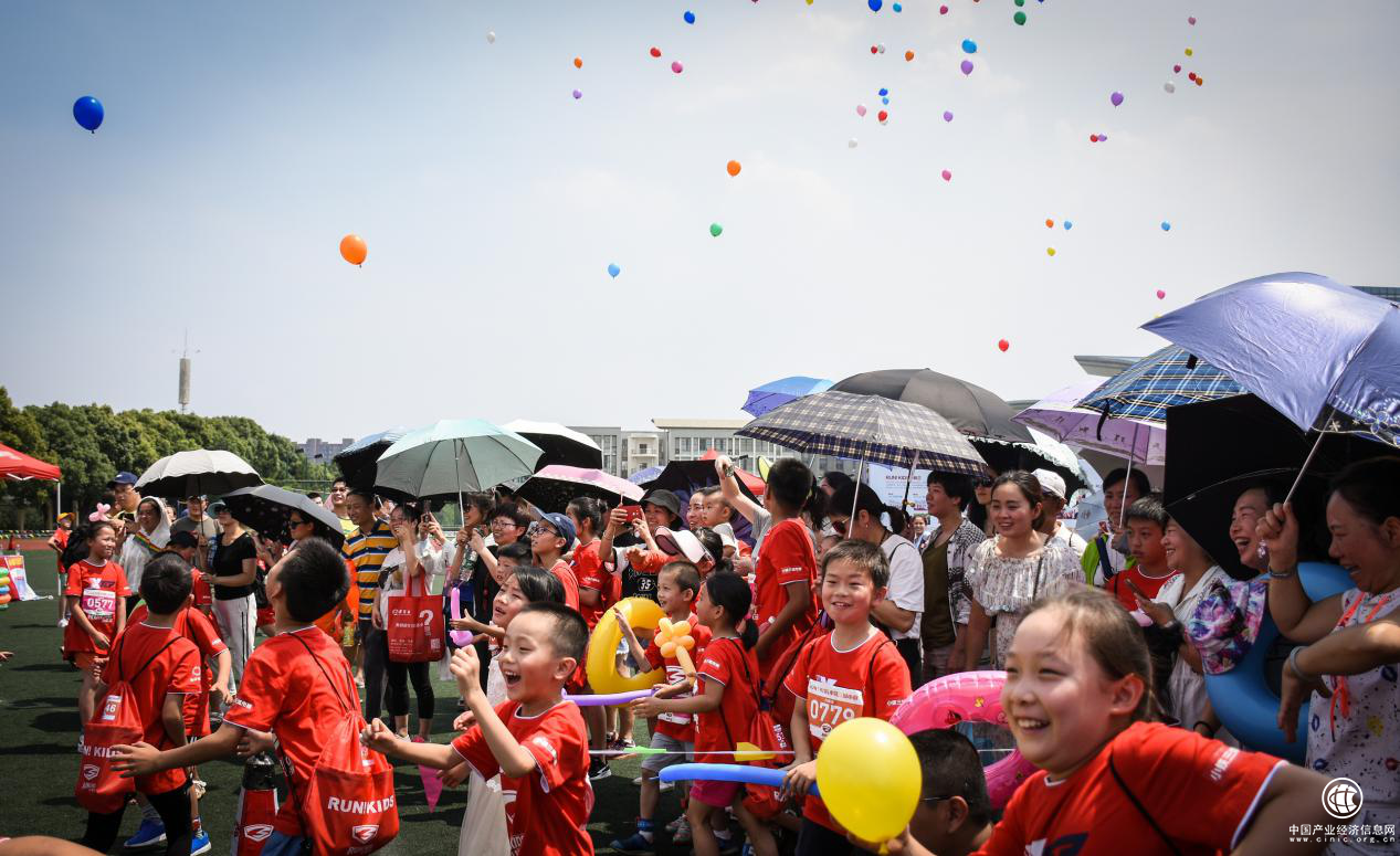 2018RUN! KIDS小鐵三城市賽南昌站父親節“有愛”開賽
