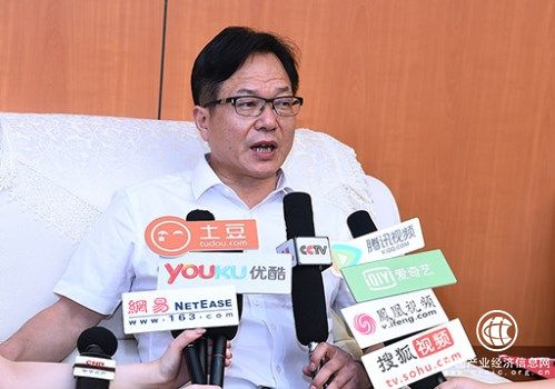 北京群星視界科技發展有限公司董事長，北京華秒科技有限公司董事長鄒平起接受媒體專訪