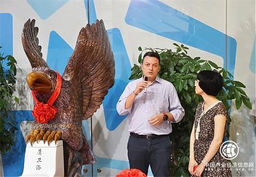 致敬匠心,迎風騰飛_