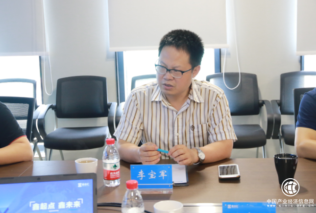 市金融辦第三黨支部與鑫合匯黨支部開展結對共建活動