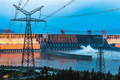 三峽樞紐進入今年首次滿負荷發電階段