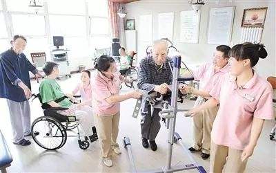 河南免費上門健康管理，為失能老人提供科學照護指導