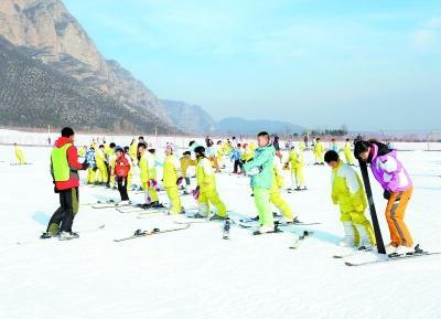 冰雪運動+營地教育：萬億藍海市場待開發