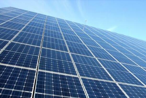 太陽能發電裝機容量超7億千瓦