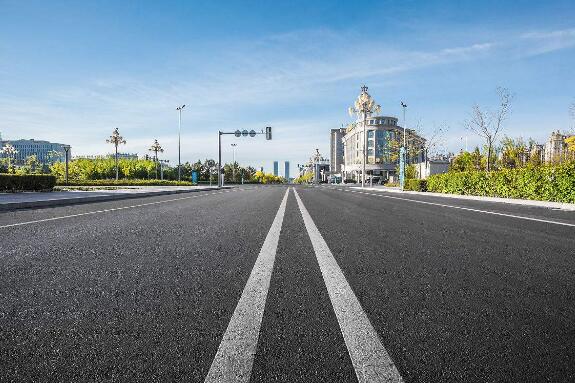 內蒙古鄂爾多斯市構建“快旅慢游”交通體系