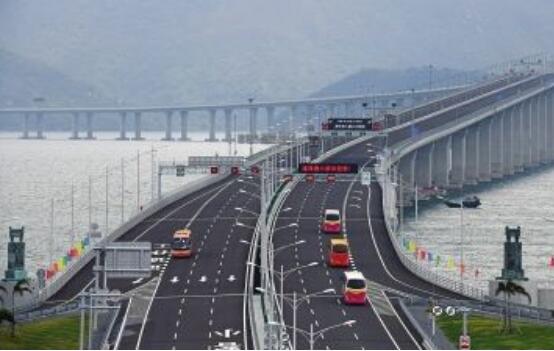 港珠澳大橋香港口岸客流周末屢創新高