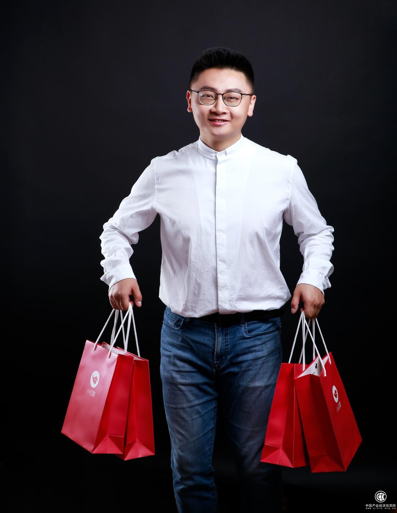 小紅唇姜志熹：一條龍服務助力女性實現人生價值