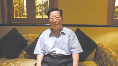 為改革發聲 青花郎專訪改革先鋒人物“皇甫平”