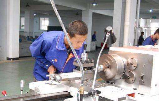 五部門共同印發指導意見 全面推行中國特色企業新型學徒制