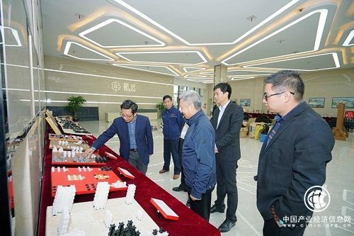 孔涇源理事長視察粵港模科 梳理模塊化營銷新方式