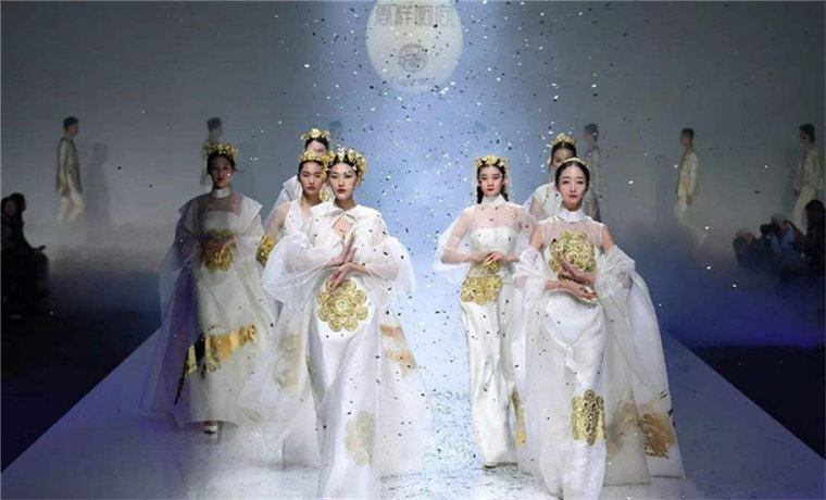 非遺如何在T臺上煥發光彩