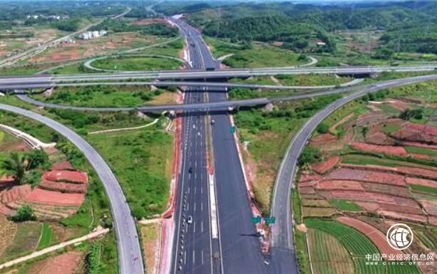 廣西：13年內新建高速公路8000公里