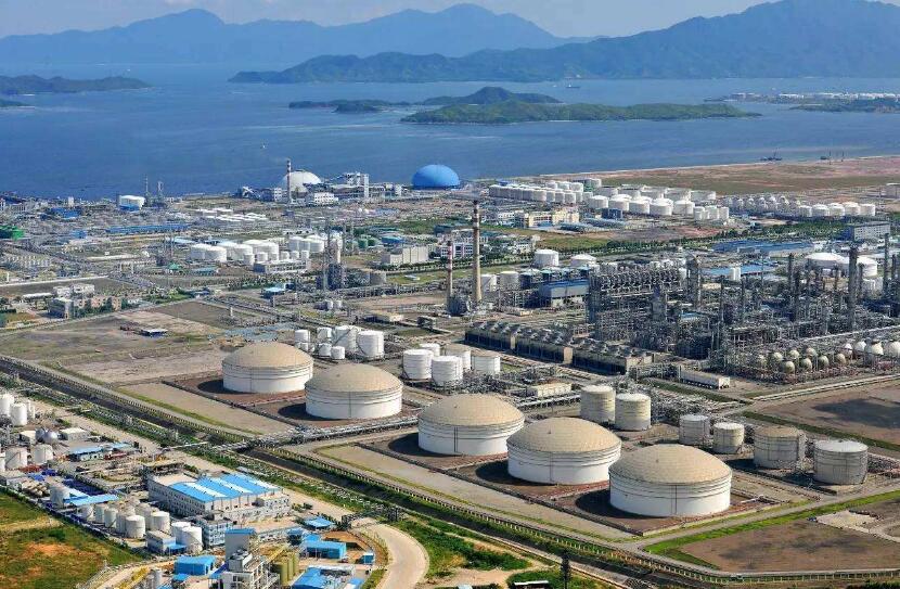石化工業環境治理需雙管齊下