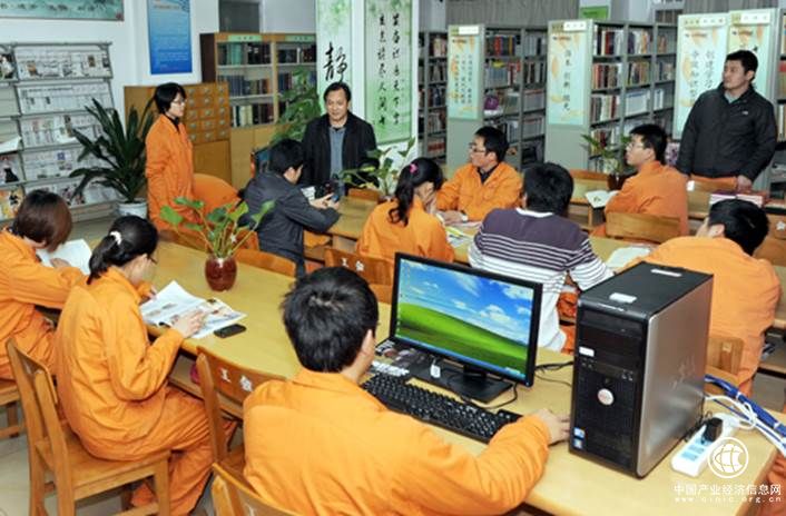 多年來，南寧市總工會大力扶持基層工會積極建設職工書屋