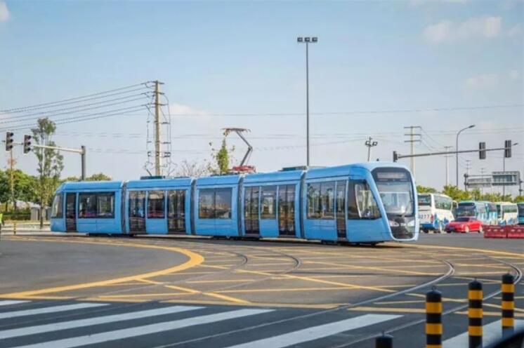 西南地區首條有軌電車線開通試運營