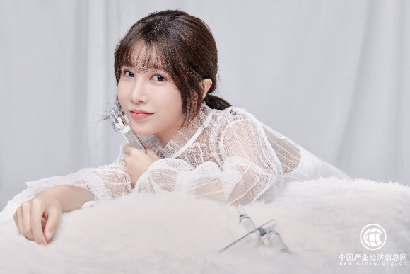90后美女企業家張沫凡
