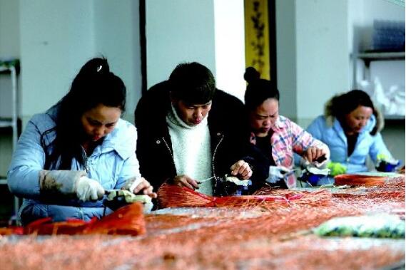 貴州“扶貧車間”讓山區貧困戶家門口就業