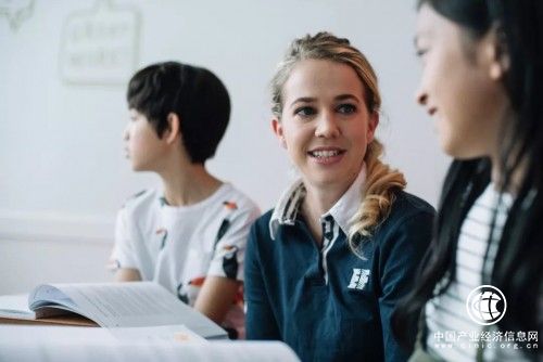 告別寫作套路，英孚學術英語提升營上線
