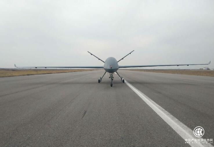 航空工業三型伺服系統“飛龍-1”通用運載平臺成功首飛