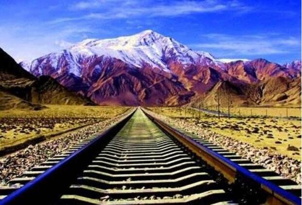 “鐵路+旅游”助力老區脫貧攻堅