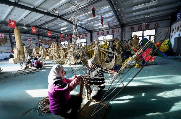 寧夏西海固扶貧車間里“穩穩的幸福”