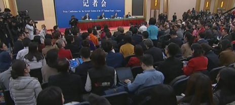 王毅：“孟晚舟案”是蓄意政治打壓 支持企業不當“沉默的羔羊”