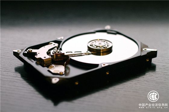 玻璃盤片、激光加熱 盤點影響未來電腦硬盤容量的新技術