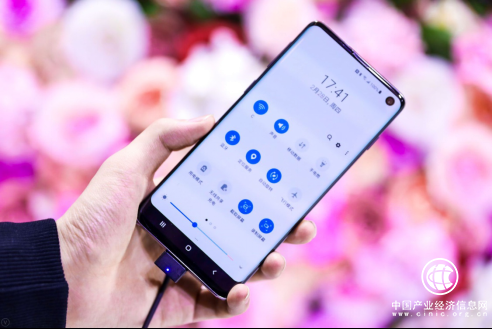 三星Galaxy S10系列銷量捷報頻傳 蘋果降價銷量卻依舊尷尬