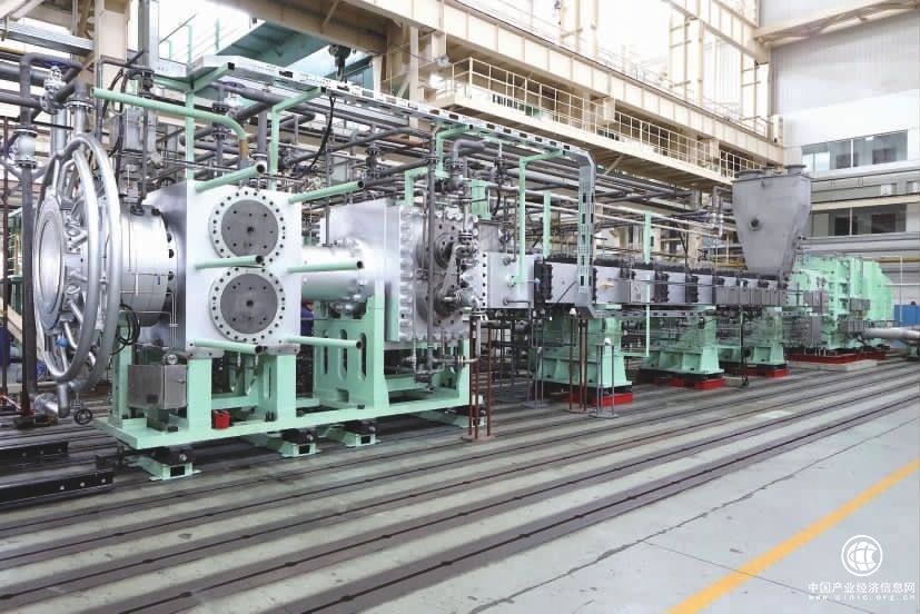 我國首臺套年產35萬噸聚丙烯擠壓造粒機組下線