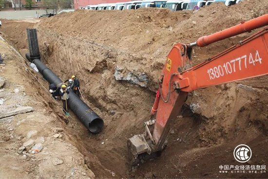 加油干︱東方1956加速推進給水排水管道工程