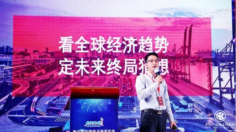 成就客戶，綻放五周年，笨鳥社交千萬現金感恩回饋