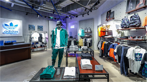 adidas Originals阿迪達斯三葉草杭州銀泰武林店全新耀目登場