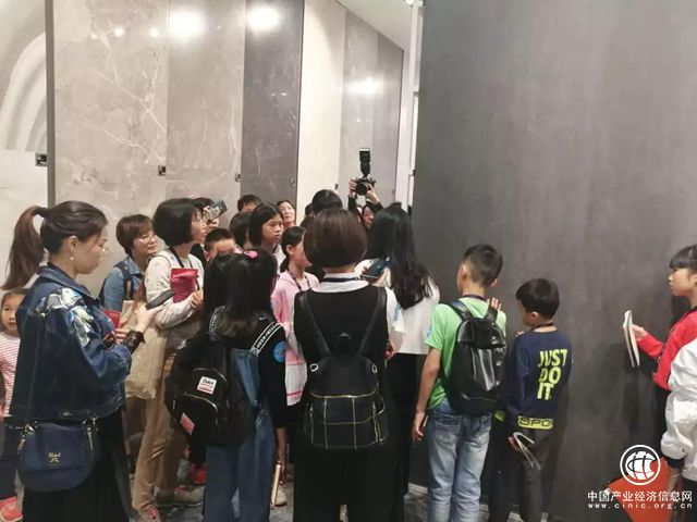 1555927432107050.jpg