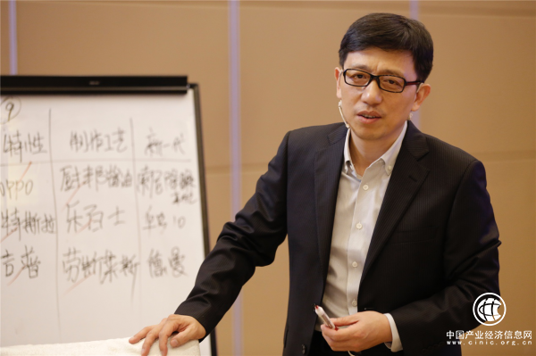 中國品牌日顧均輝評定位效果：華為何以摘掉理工男標簽拿下最高端中國品牌獎？