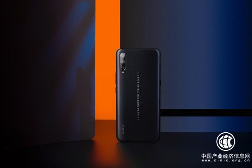 性能兇獸出籠 iQOO騎士黑硬核配置開售4298元
