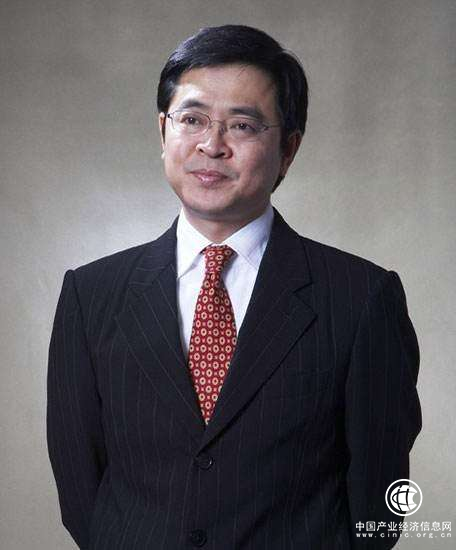 卓越老板李華——秉卓越之心，行卓越之道