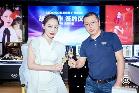 SMATE須眉與法國夢泉達成戰略合作，打造美容新體驗2
