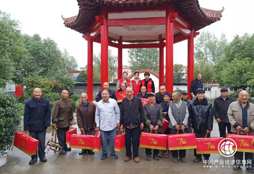 河南省方城縣楊樓鎮：情系重陽節 關愛老年人