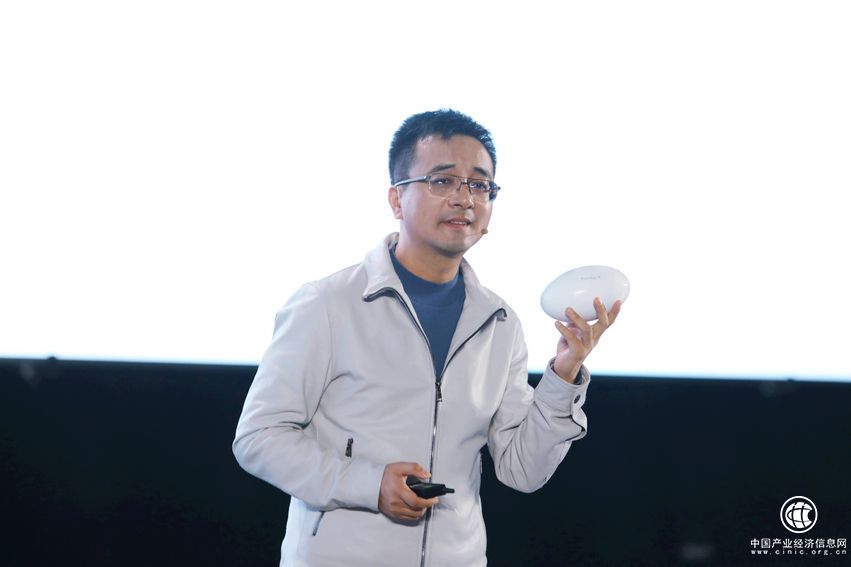 臻迪“全場景AI自尋影攝像師”PowerEgg X全球首發