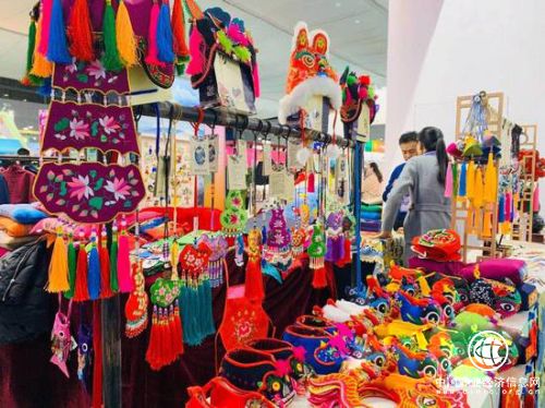 “沂蒙”文旅商品亮相無錫文博會 卞成飛手繡等參展