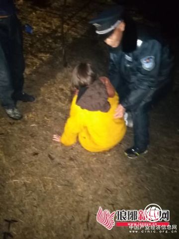 暖心！女子輕生跳河 臨沂68歲老人冒雨勇救落水者
