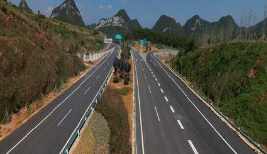 交通運輸部：累計投入約7100億支持貧困地區交通建設