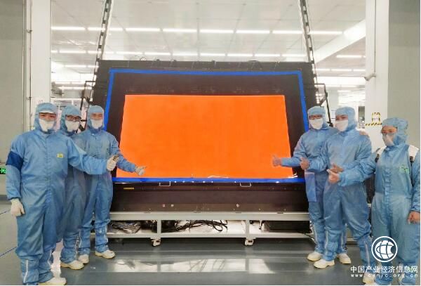 全球首款100英寸8K GOA顯示面板成功點亮