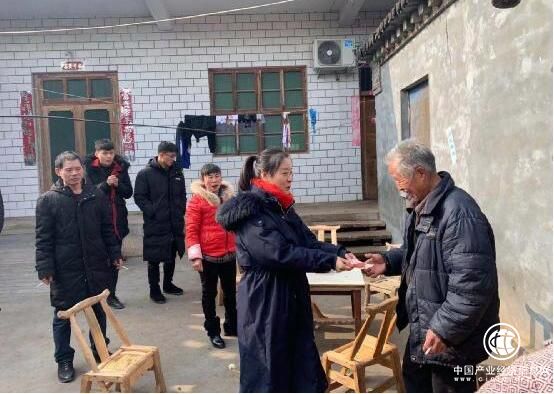河南省南召縣小店鄉黨委政府春節前走訪慰問困難老黨員