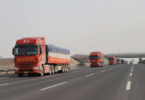 道路運輸“加速跑”！交通運輸部門持續助力“高效辦成一件事”