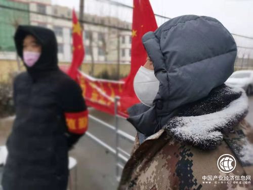 雪中戰“疫” |尤新村：雪中戰疫情不放松