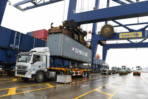 津、冀海關與天津港協同聯動 進口防疫物資“船邊直提”