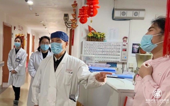 沖鋒在前是我本職工作——記海爾盈康一生戰“疫”前鋒70歲院長肖正達