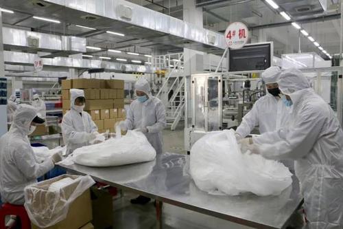 福建莆田：改造生產線轉產口罩面