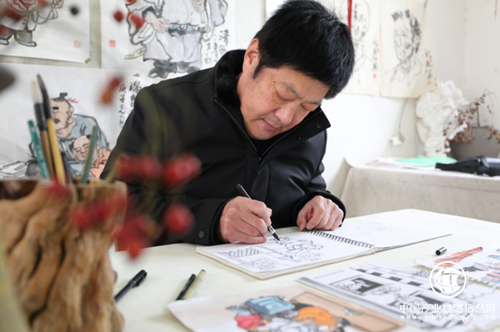 沂南縣62歲退休老教師手繪漫畫 宣傳疫情防控